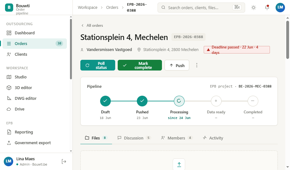 Order detail with pipeline stepper